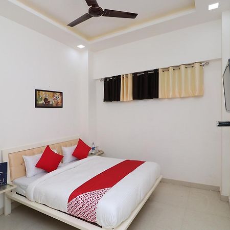 Oyo 13406 Hotel Golden Leaf Bareilly Exterior photo