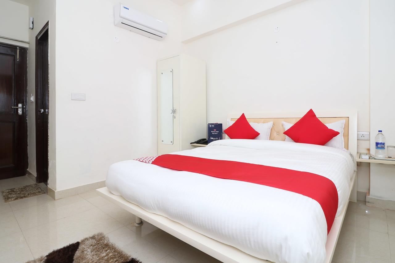 Oyo 13406 Hotel Golden Leaf Bareilly Exterior photo