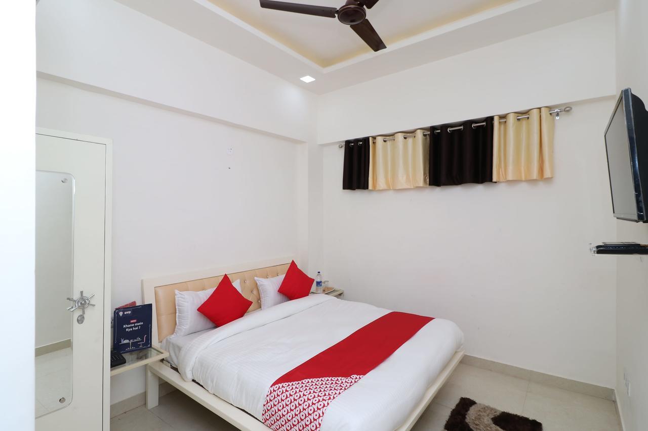 Oyo 13406 Hotel Golden Leaf Bareilly Exterior photo